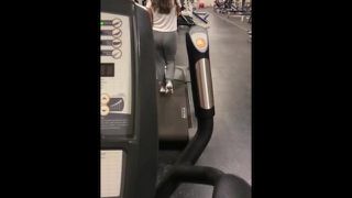 Cute ass at the gym voyeur 