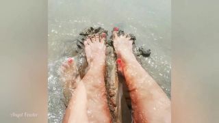 TIK TOK RED NAILS FOOT FETISH ON SANDY BEACH. MAKING MESS WITH WET SAND